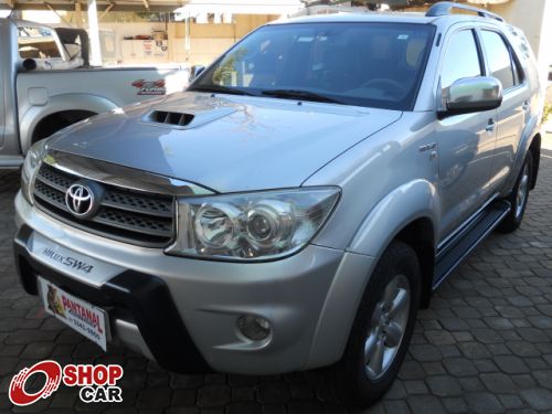 Hilux SW4 SRV D4-D 3.0TDi 16v A/T